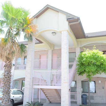 Texan Inn & Suites Louetta Eksteriør bilde