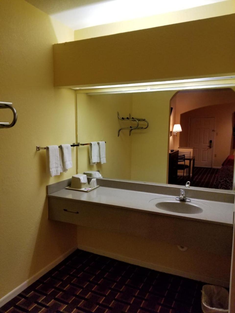 Texan Inn & Suites Louetta Eksteriør bilde