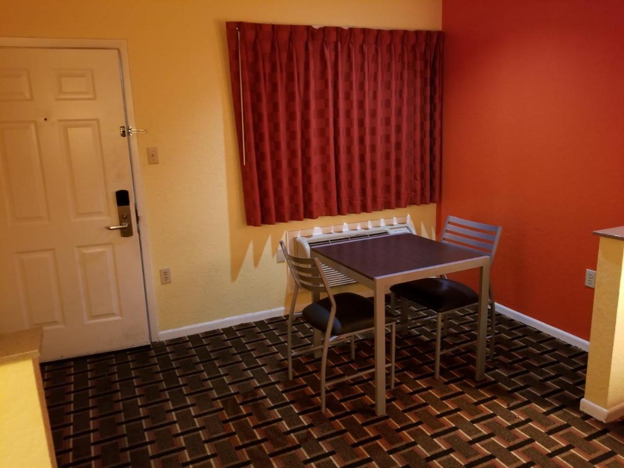 Texan Inn & Suites Louetta Eksteriør bilde